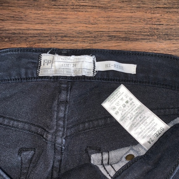 Free People Black High Rise Ankle Crop Skinny Jean - Picture 5 of 8